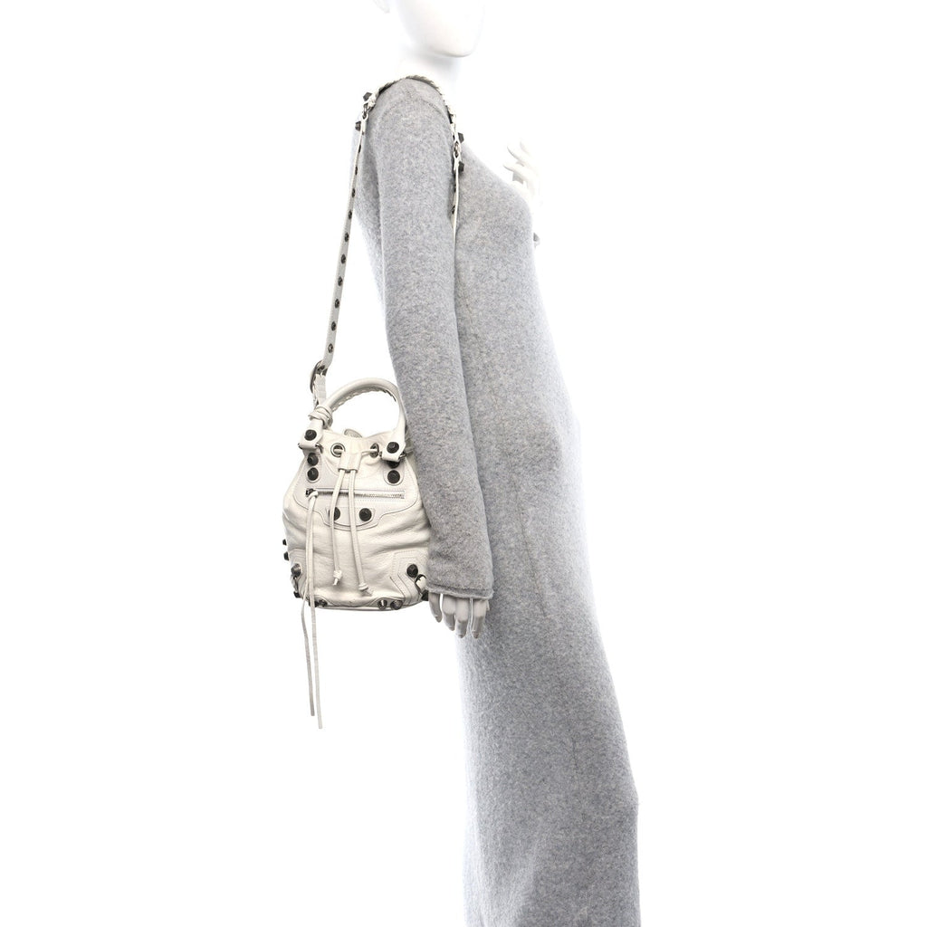 Agneau Arena Small Le Cagole Bucket Bag Optic White