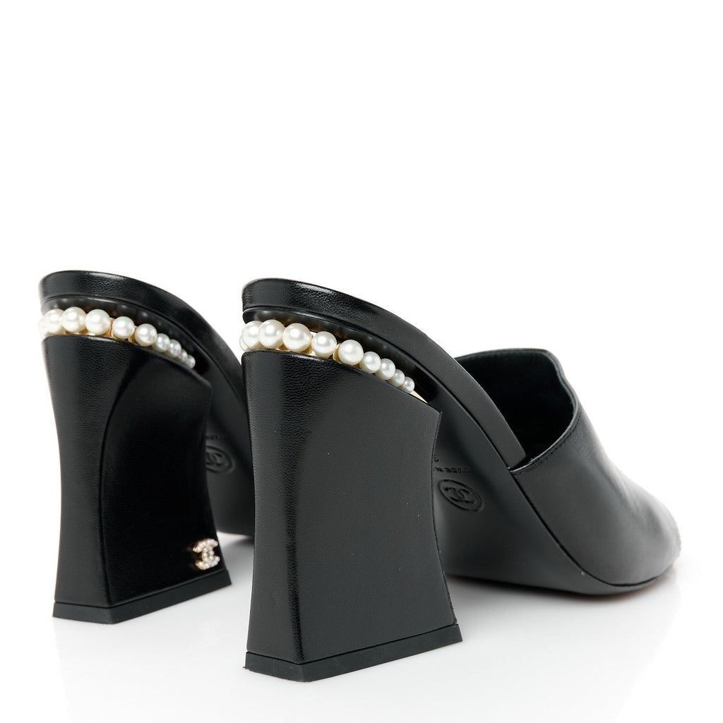 Shiny Goatskin Pearl Mule Sandals 38 Black