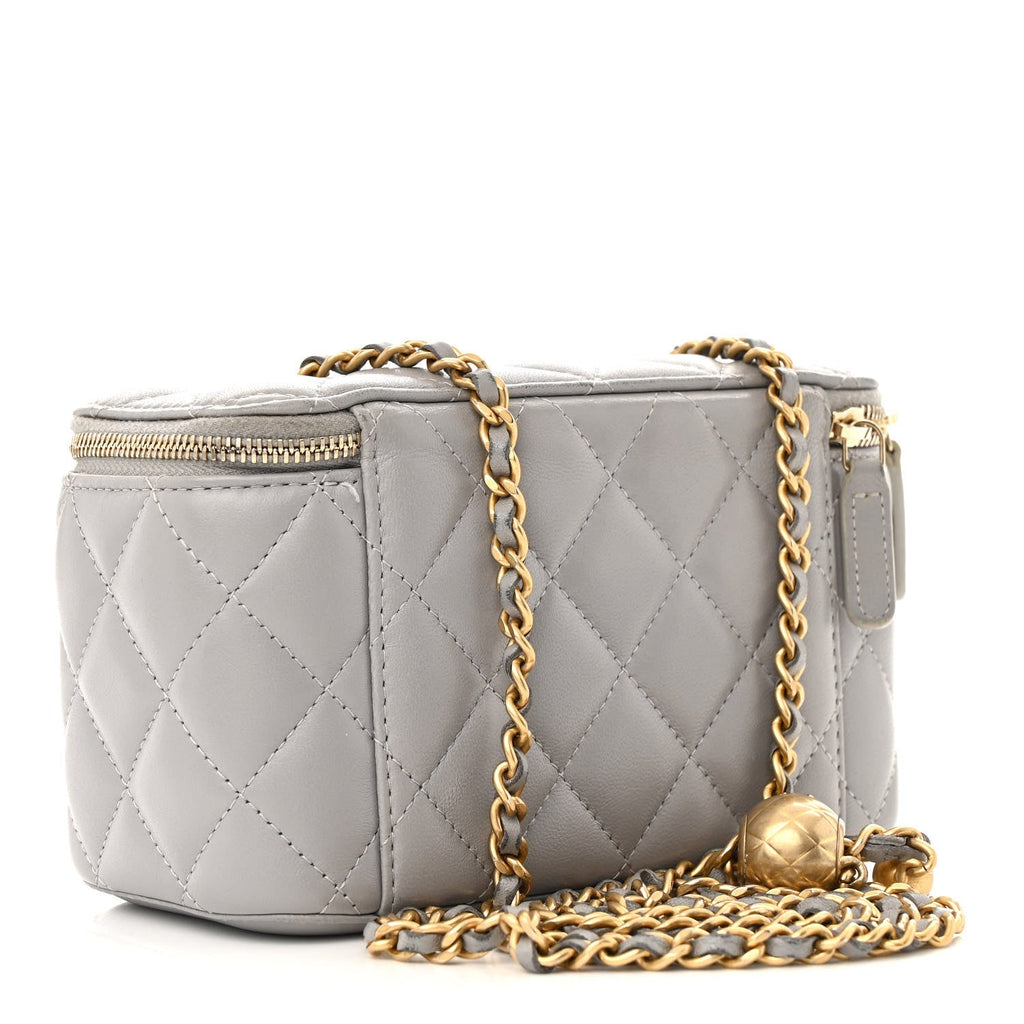 Lambskin Quilted Small Pearl Crush Vanity Case With Chain Grey