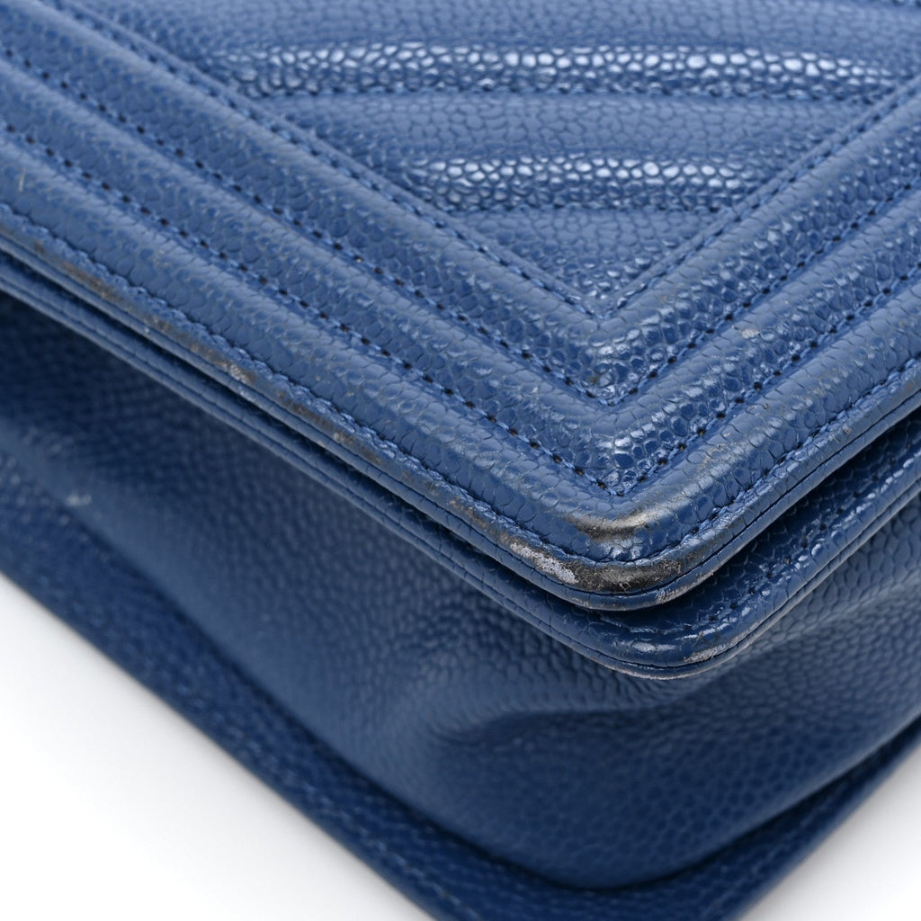 Caviar Chevron Quilted Medium Boy Flap Navy