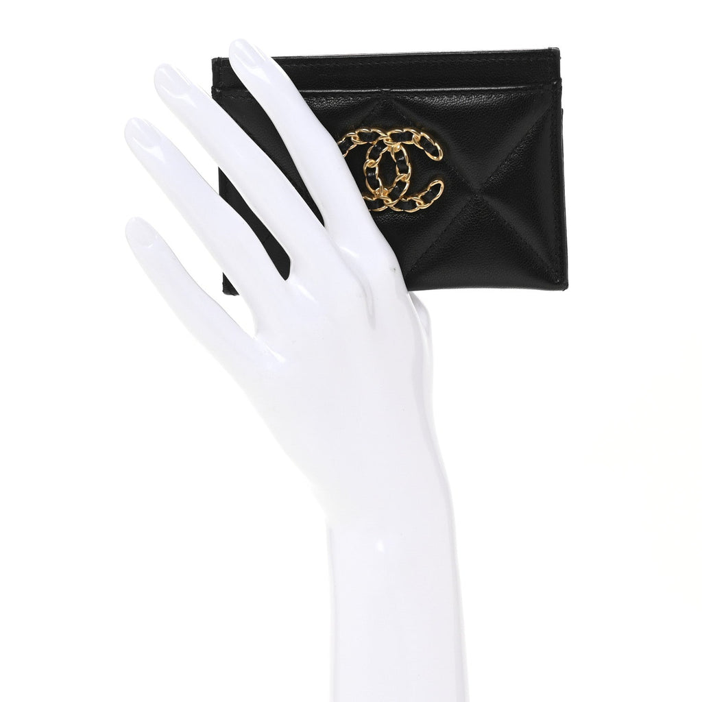Lambskin Quilted Chanel 19  Holder Black