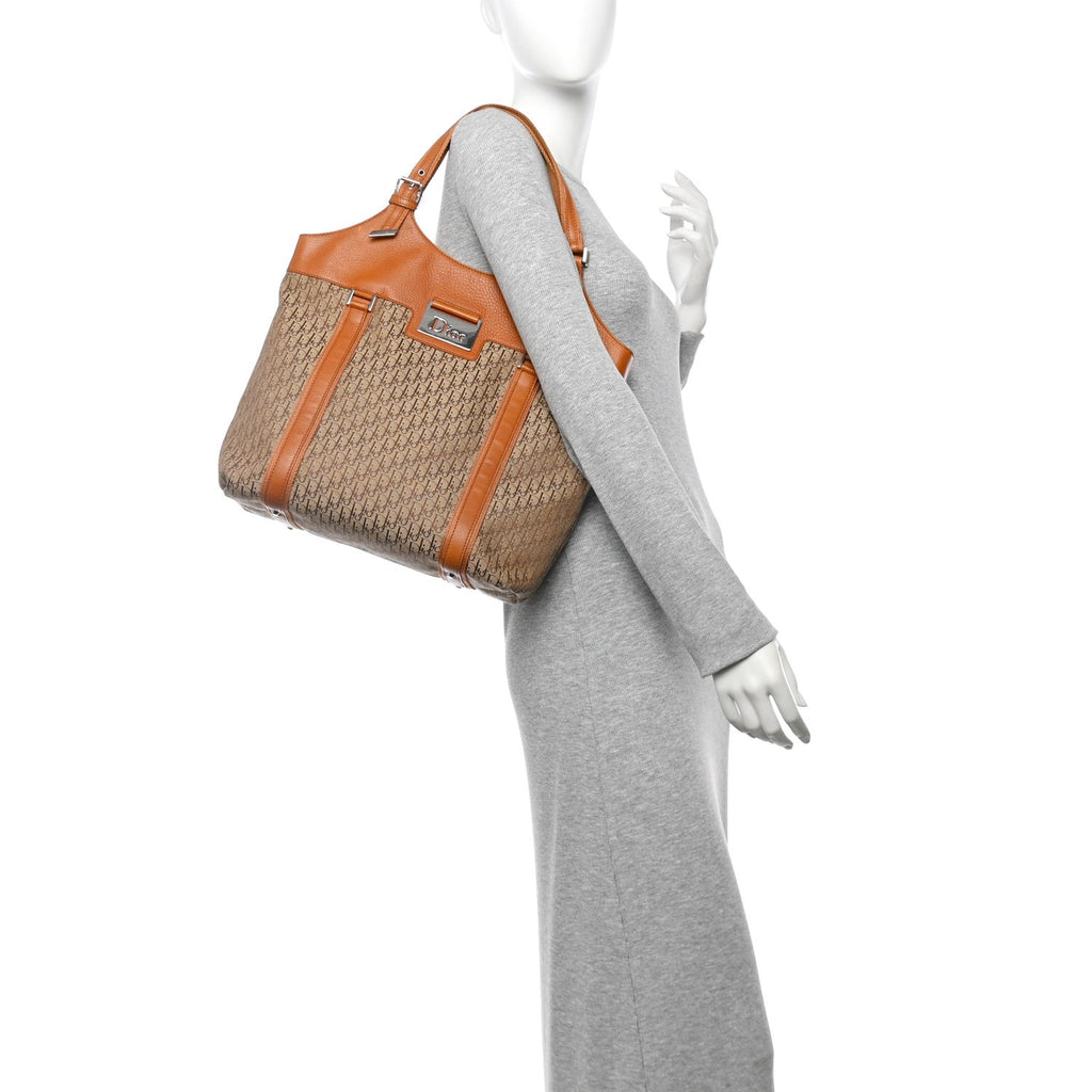 Monogram Street Chic Tote Tan