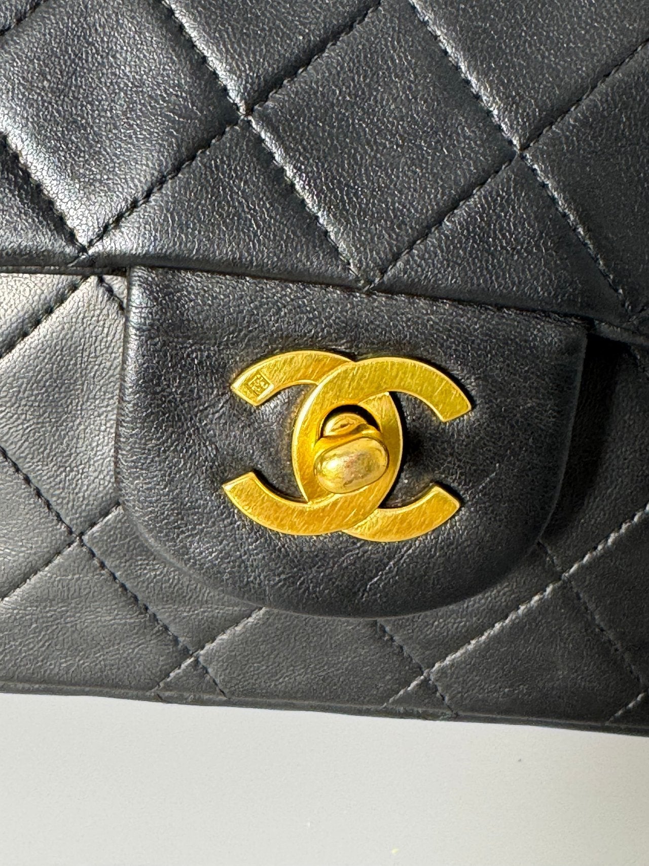 Chanel Vintage Stoff Timeless Flap Bag Black Medium 24k Gold Hardware