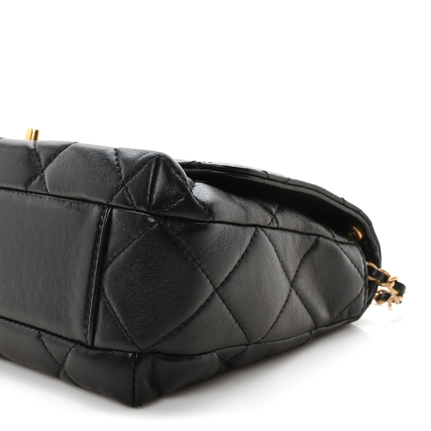 Shiny Lambskin Quilted Mini Pearl Logo Flap Black