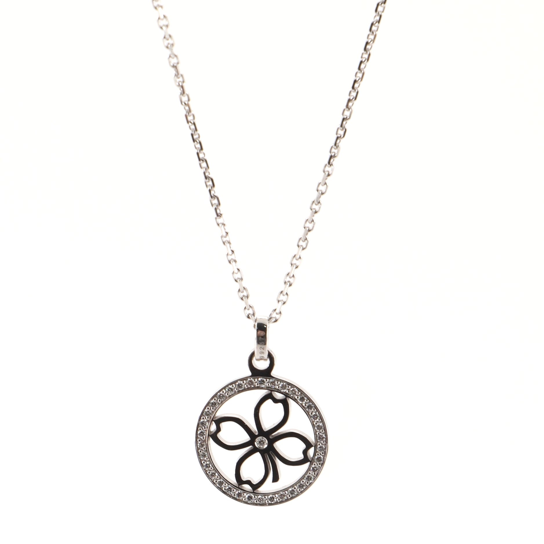 Accroche Coeur Clover Pendant Necklace 18K White Gold and Diamonds