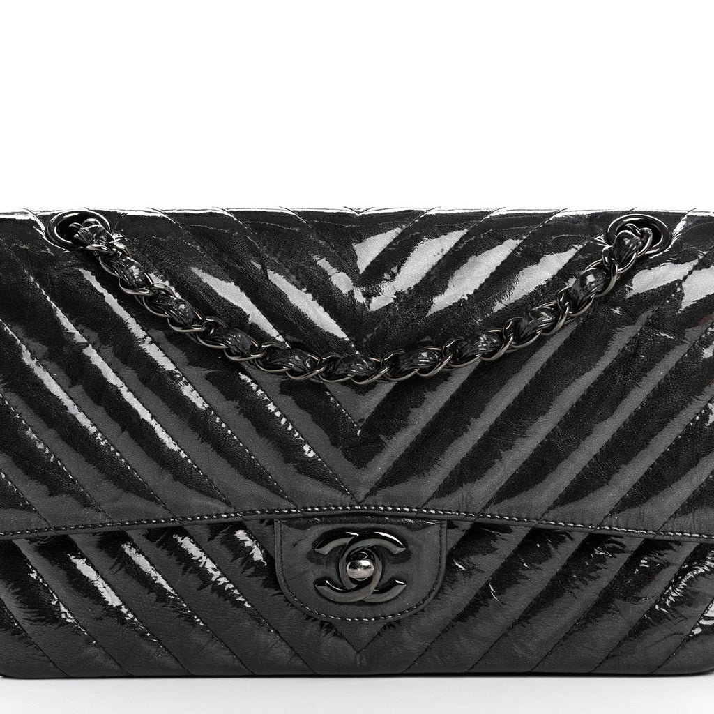Metallic Patent Crumpled Calfskin Chevron Quilted Medium Double Flap So Black