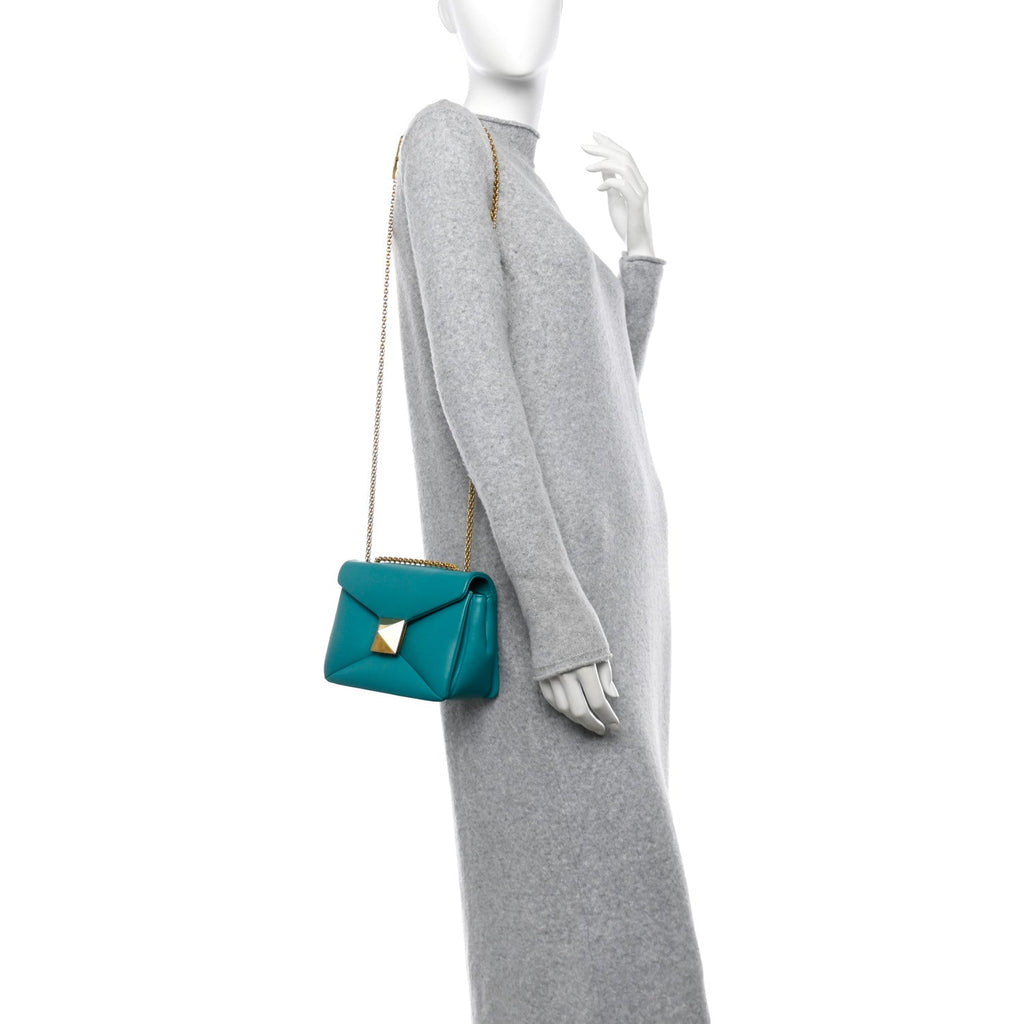 Nappa One Stud Chain Clutch Ultra Marine Green