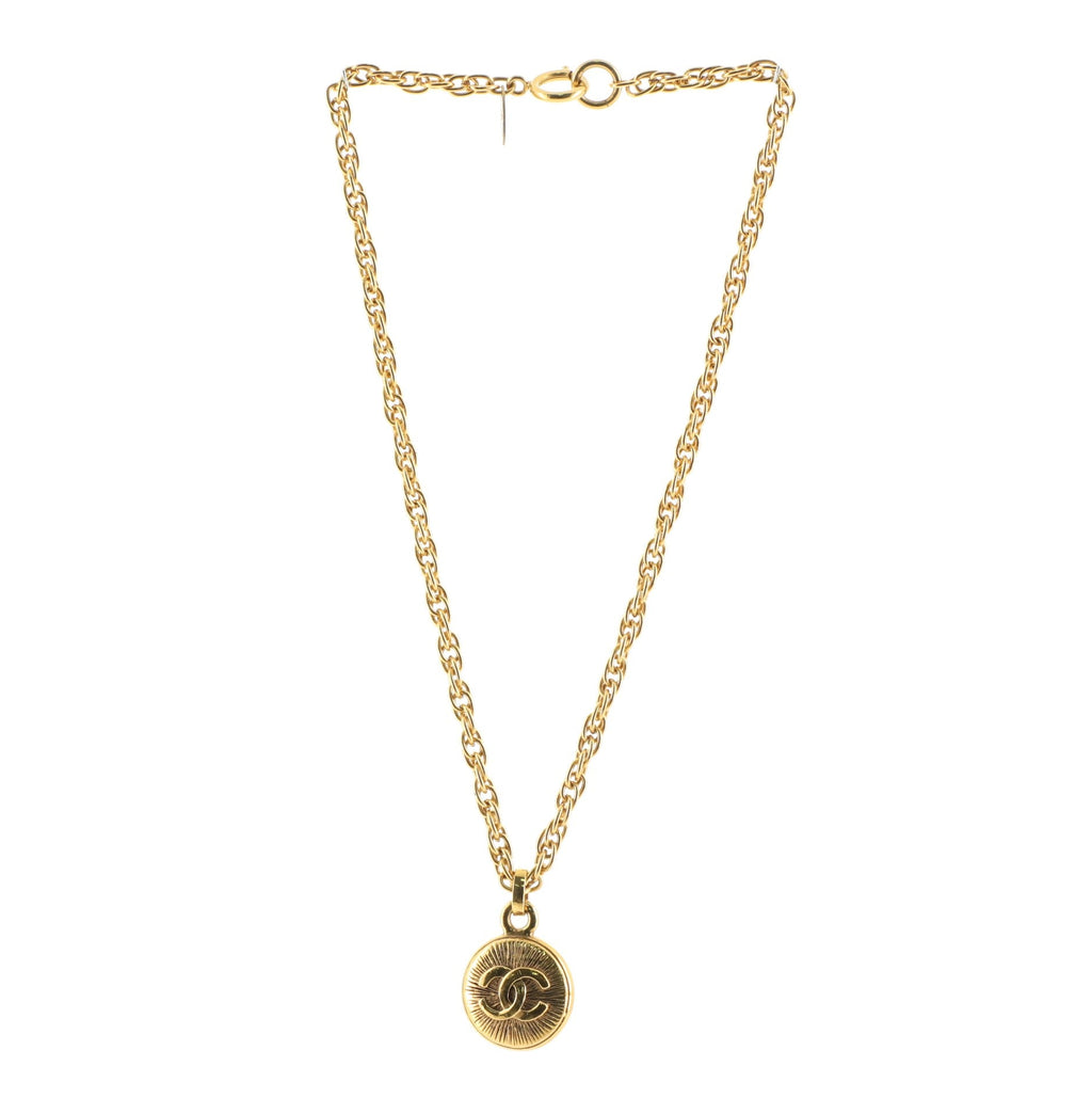 Vintage CC Round Pendant Choker Metal Necklace
