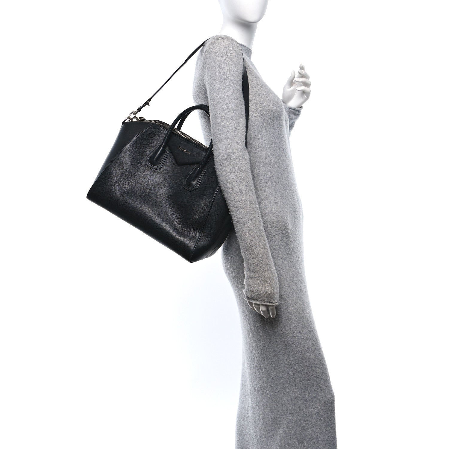 Sugar Goatskin Medium Antigona Black