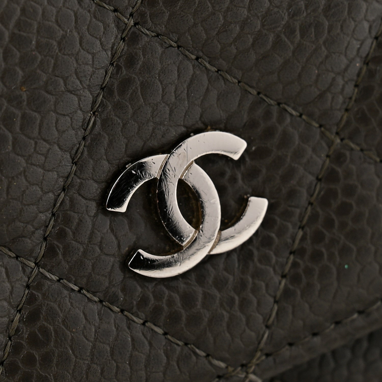 Caviar Quilted Wallet On Chain WOC Dark Grey