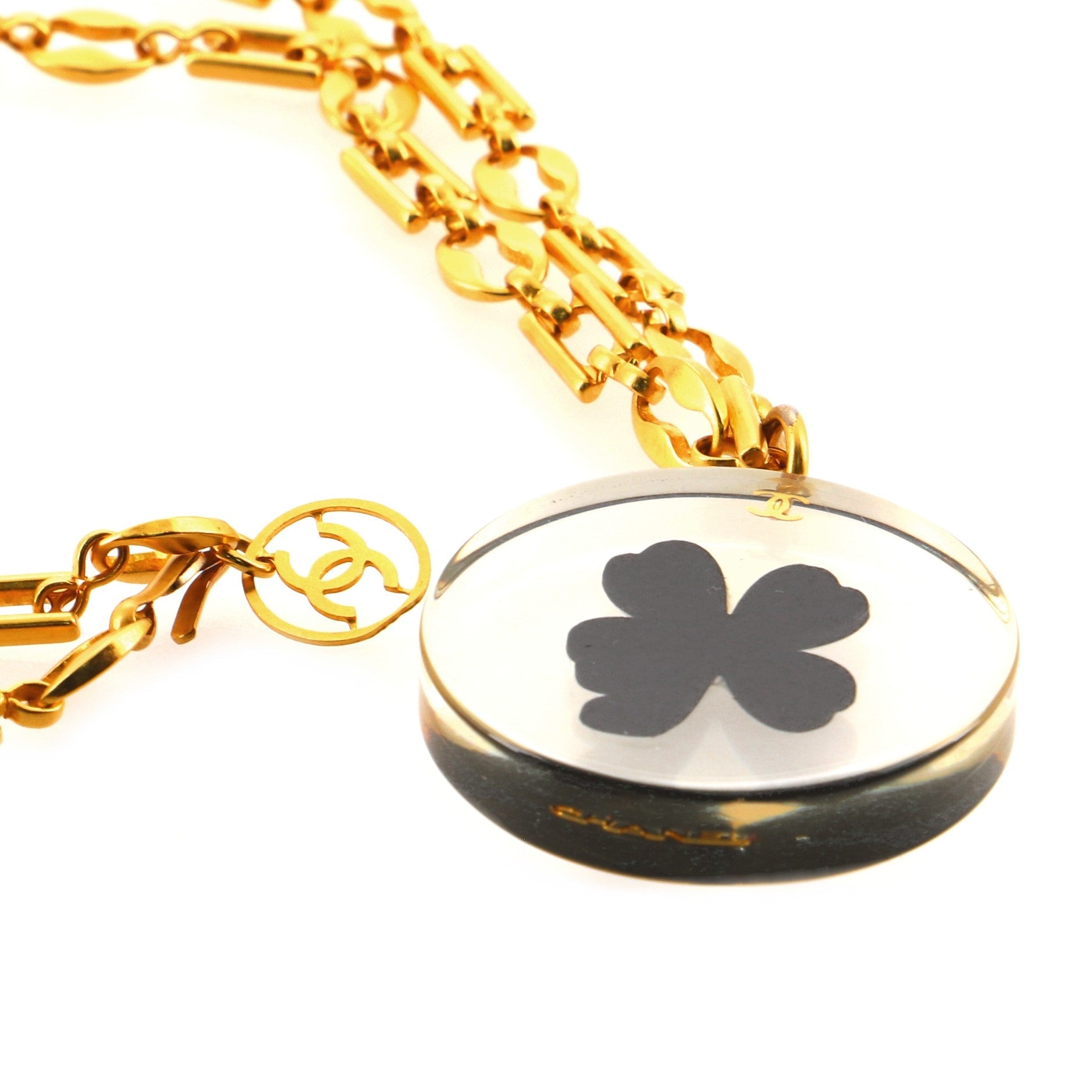 Clover Round Pendant Necklace Metal and Resin