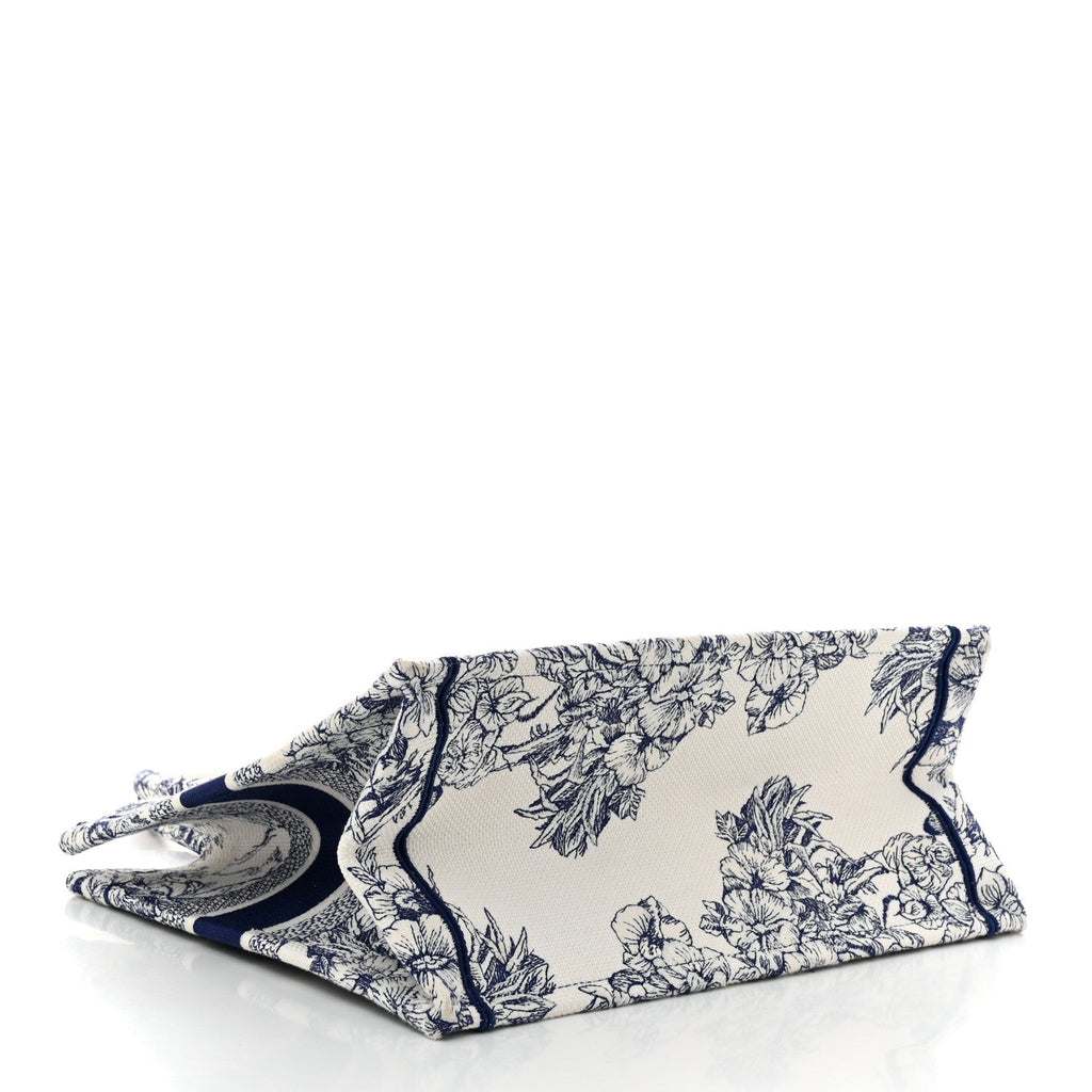 Canvas Embroidered Medium Reve d'Infini Book Tote Blue