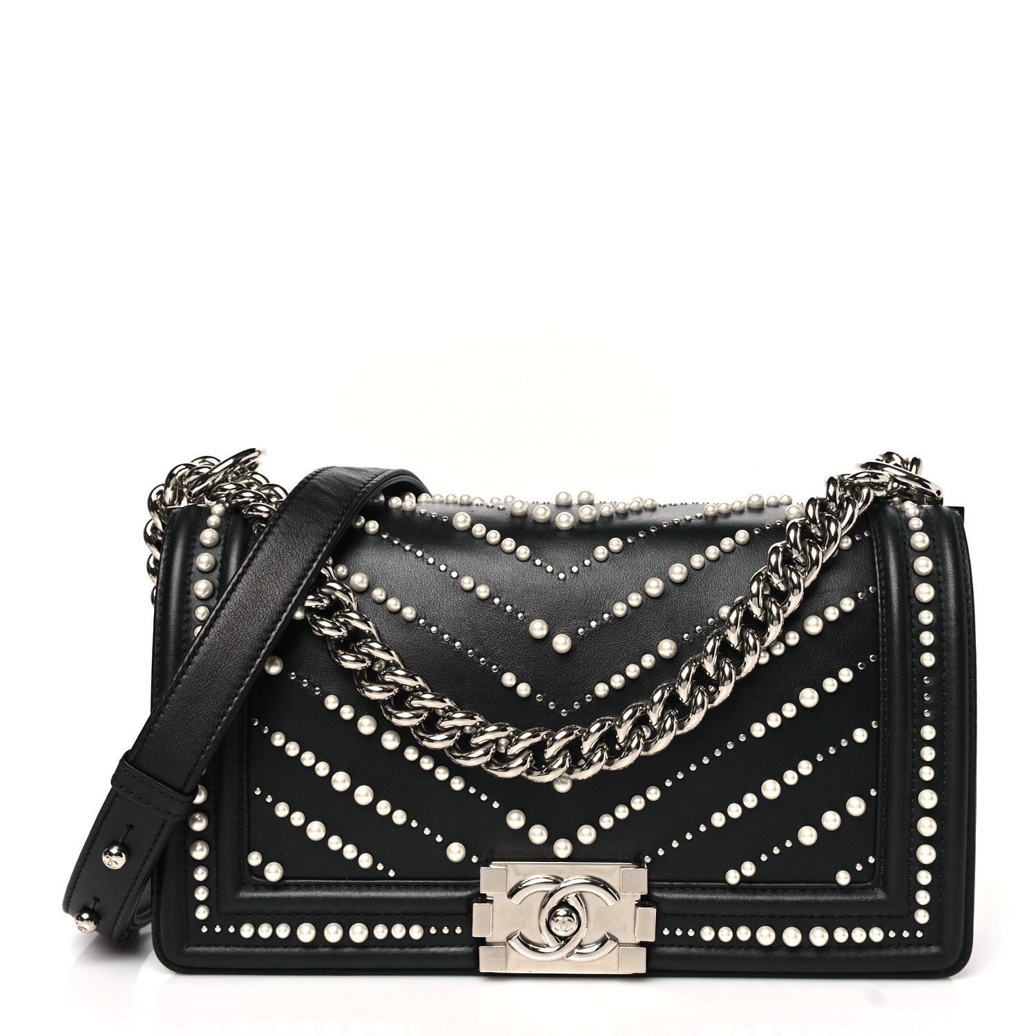 Calfskin Pearl Chevron Medium Boy Flap Black