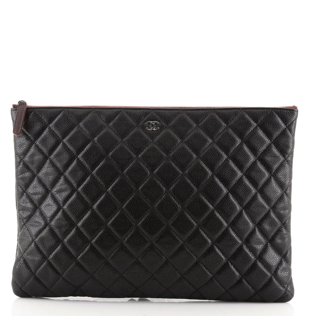O Case Clutch Quilted Caviar Large