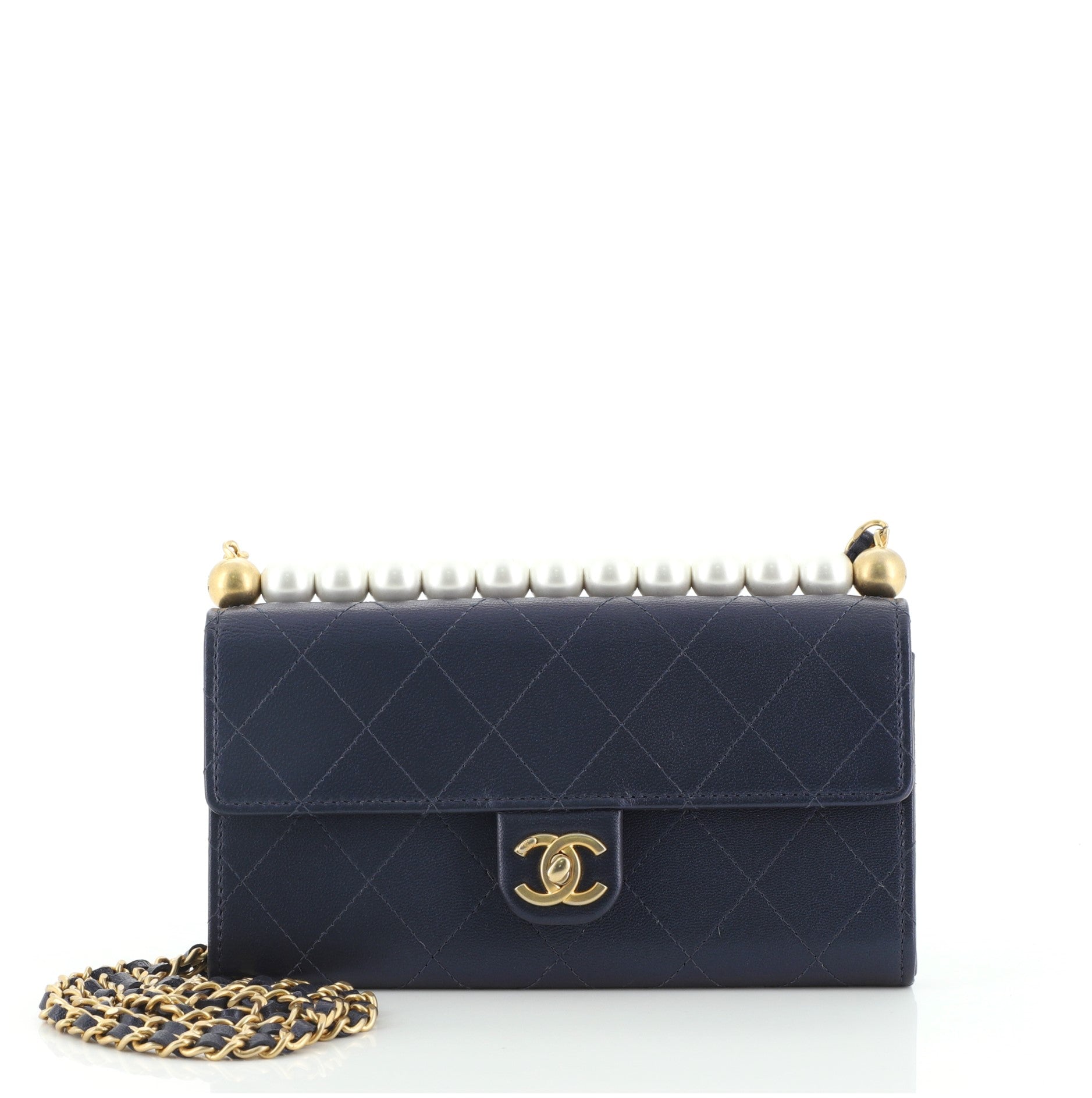 Chic Pearls Clutch with Chain Quilted Goatskin