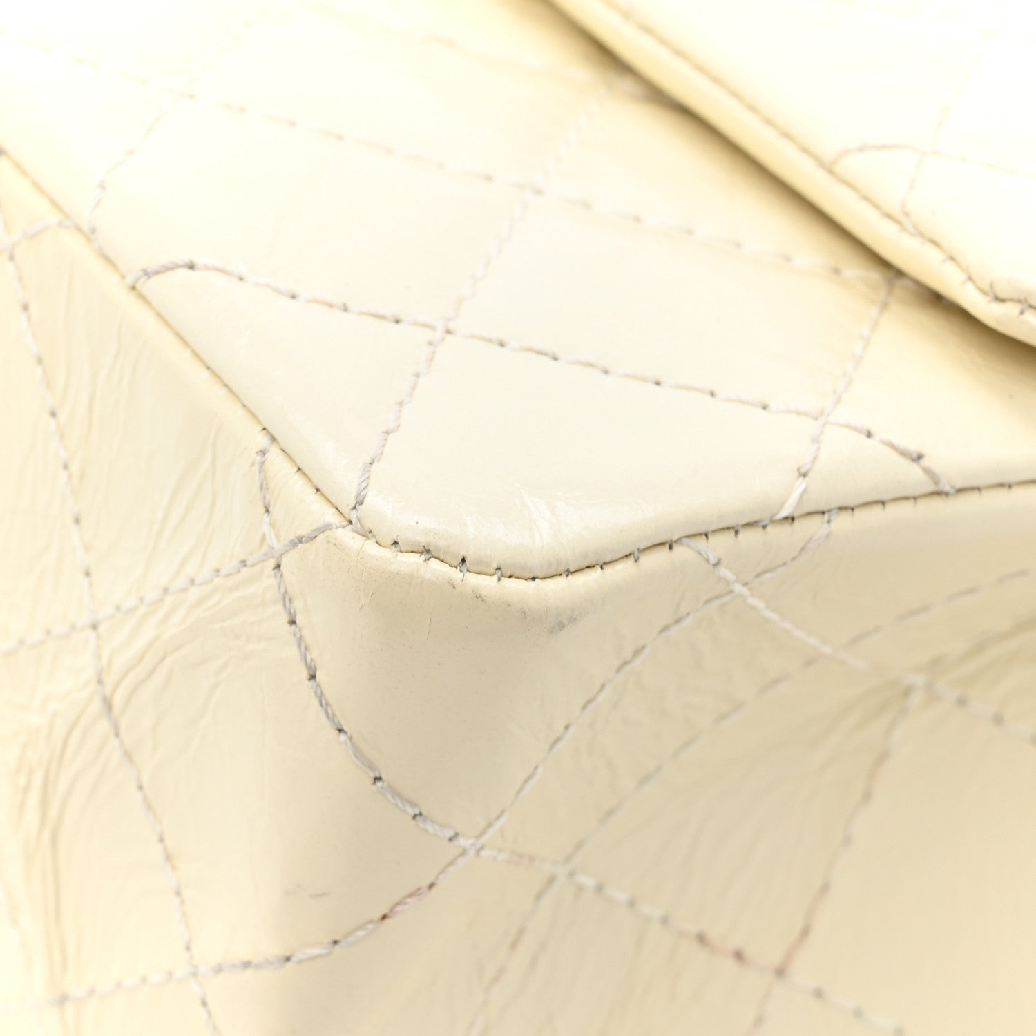 Distressed Patent Quilted 2.55 Reissue 226 Flap Ivory