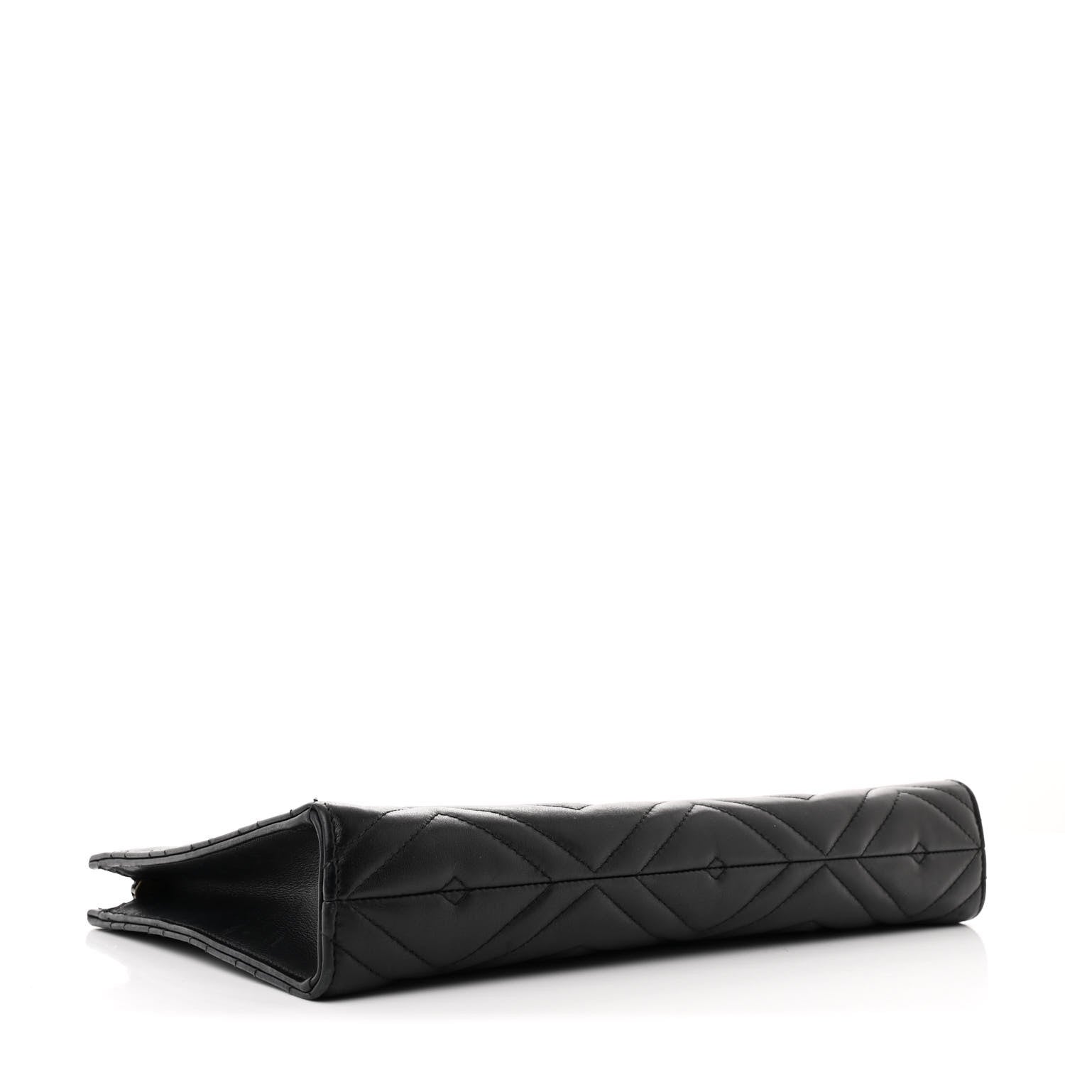 Calfskin Matelasse Chevron Heart GG Marmont Clutch Black