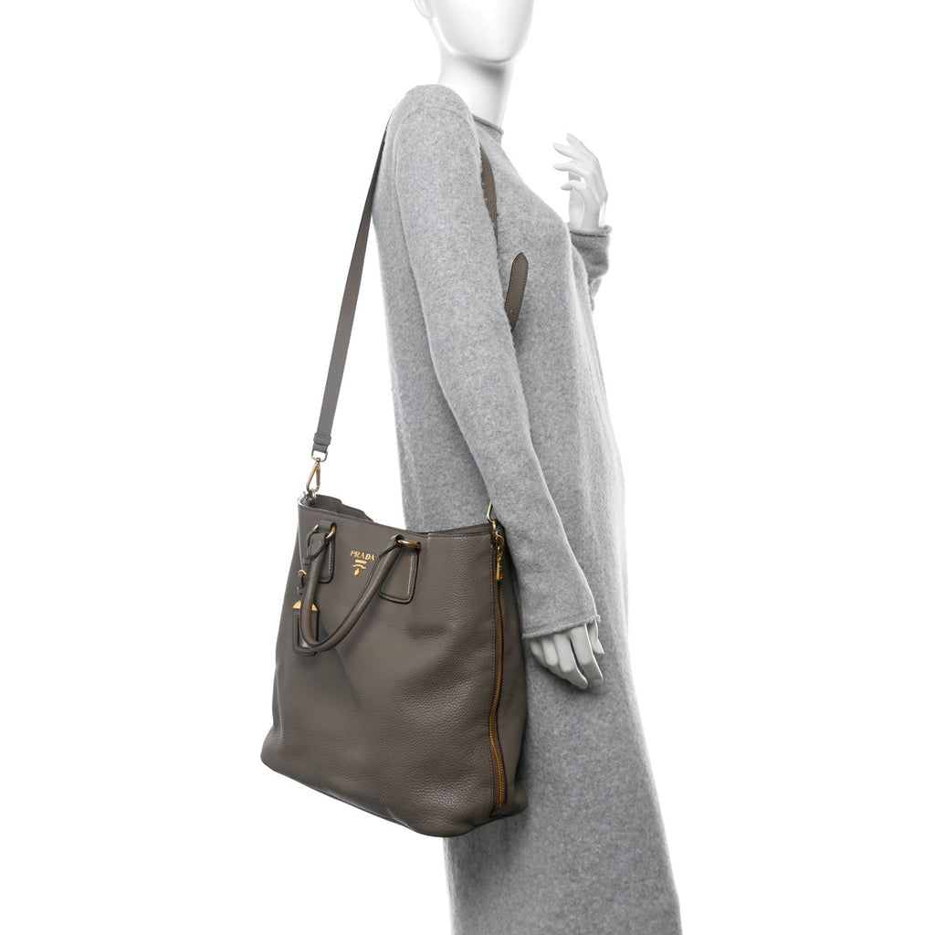 Vitello Daino Side Zip Tote Argilla