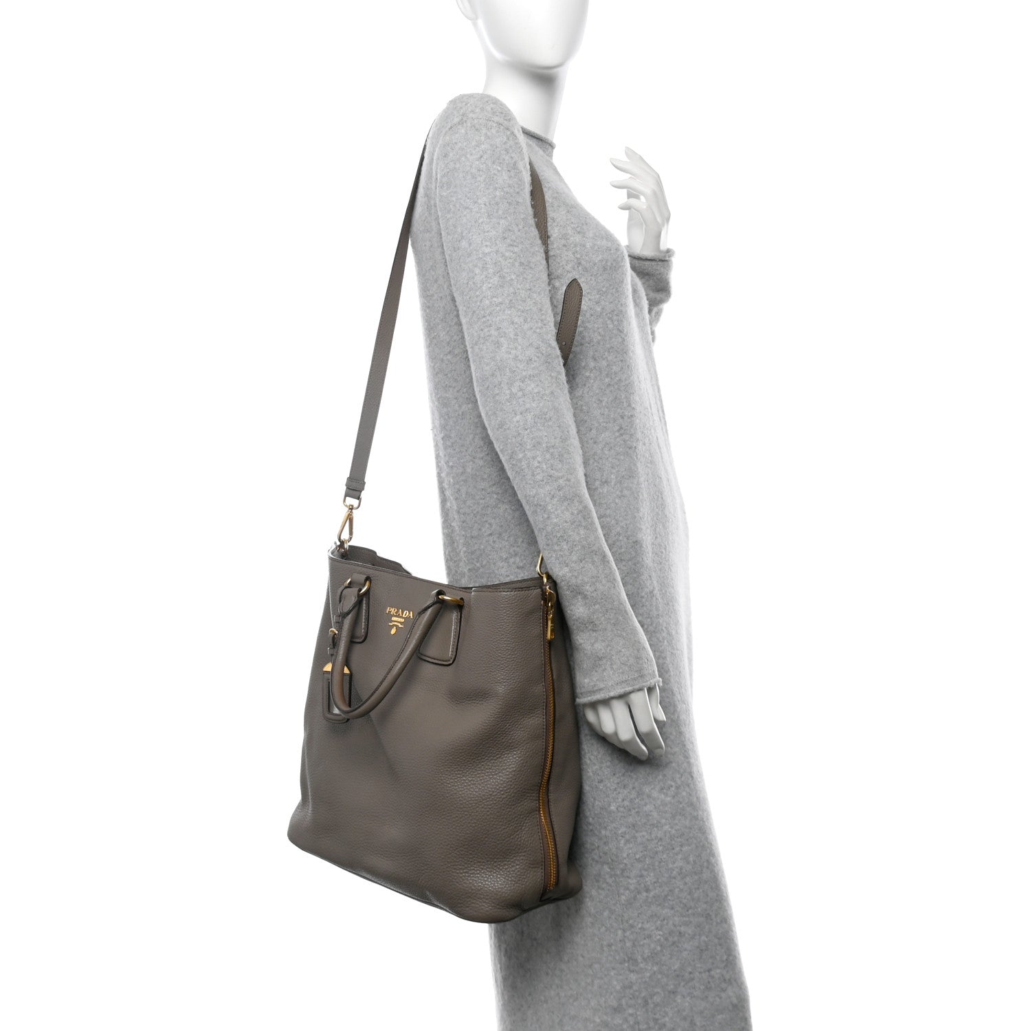 Vitello Daino Side Zip Tote Argilla