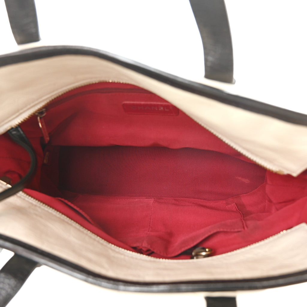 Aged Calfskin Quilted Medium Gabrielle Shopping Tote White Black