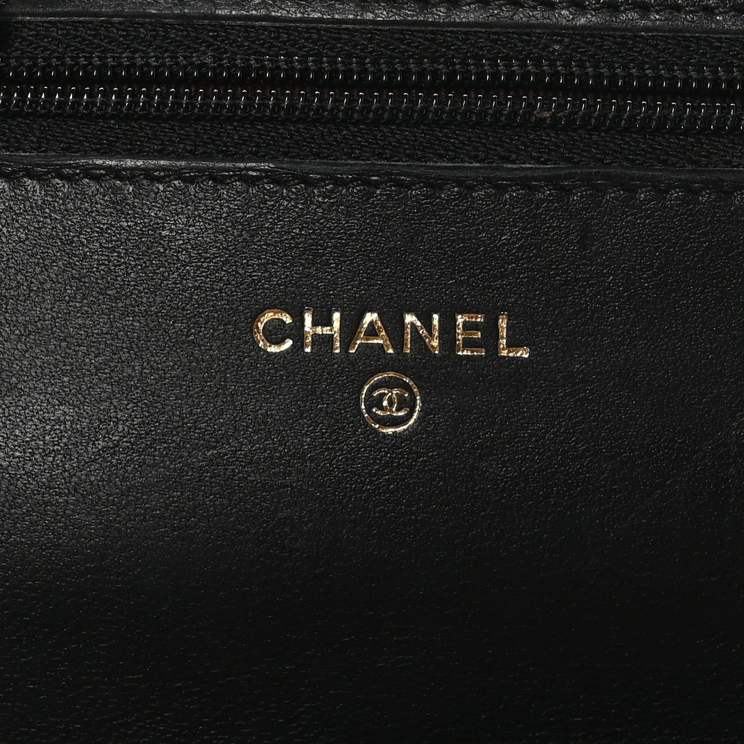 Lambskin Quilted Wallet On Chain WOC Black