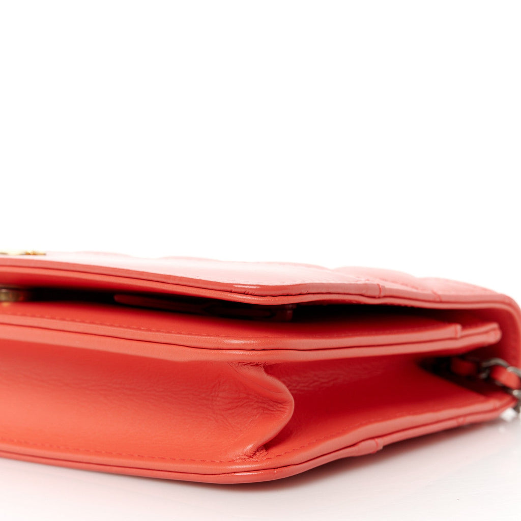 Aged Calfskin Quilted Gabrielle Wallet On Chain WOC  Orange