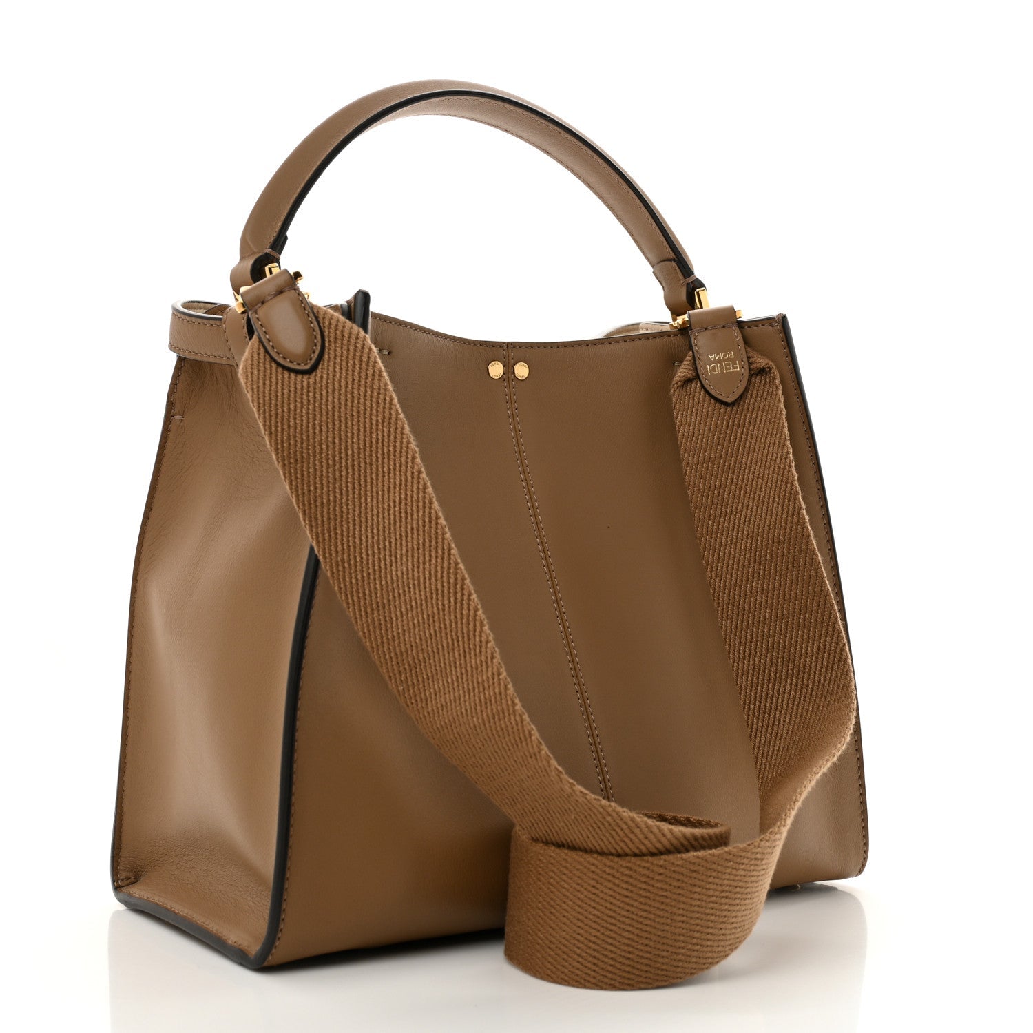 Vitello Seta Century Medium Peekaboo Mandorlo