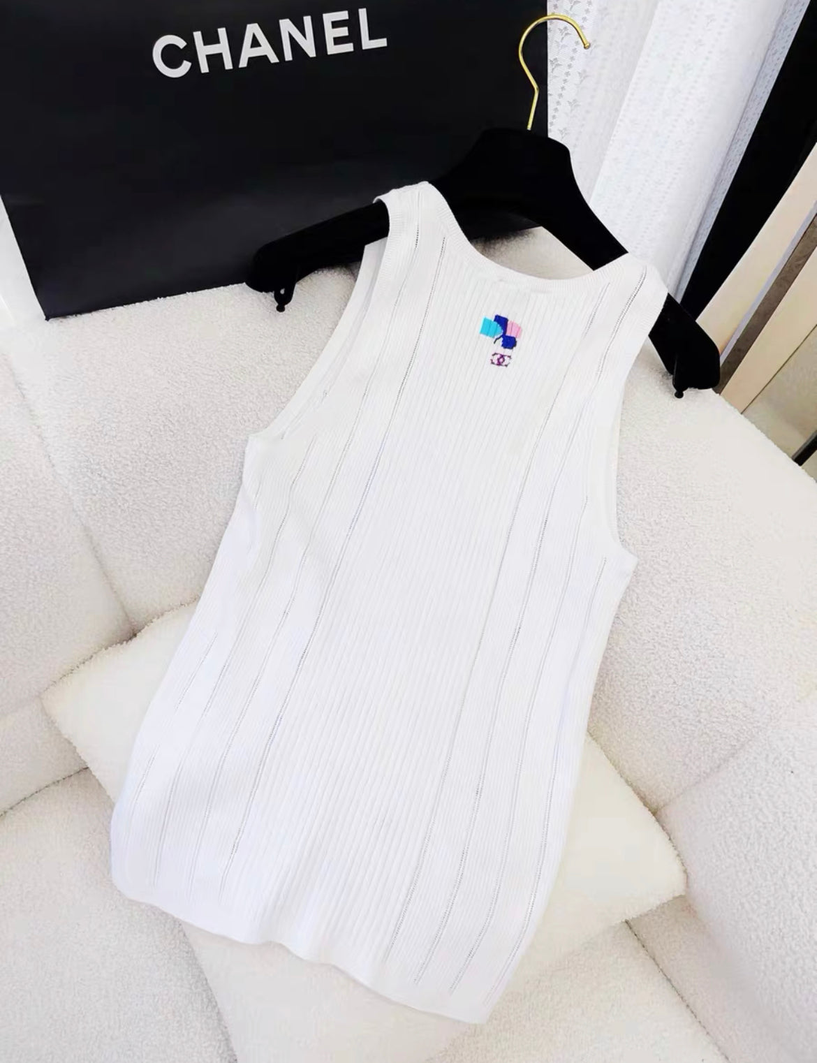 Chanel 24P blue four-leaf clover white cotton top size 36