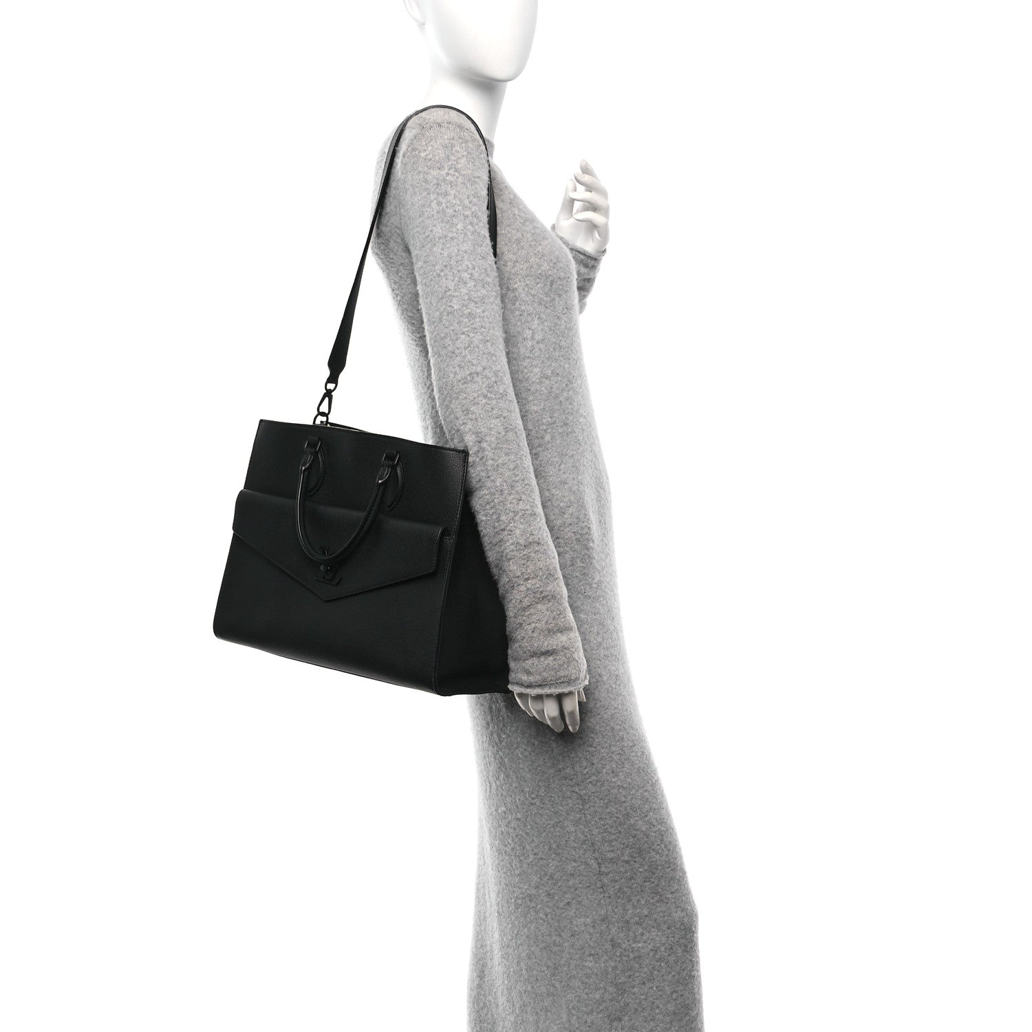 Soft Calfskin Lockme Tote MM Black