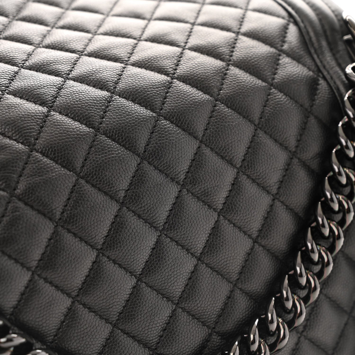 Caviar Quilted Medium Boy Flap So Black