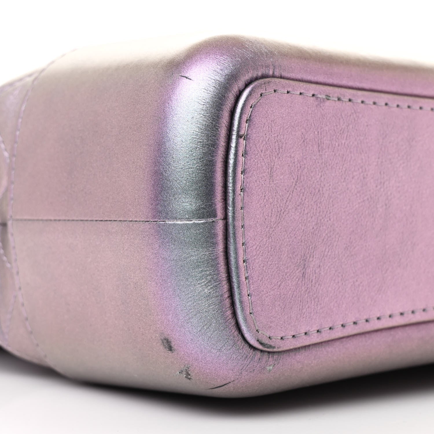 Iridescent Lambskin Calfskin Quilted Medium Gabrielle Hobo Light Purple