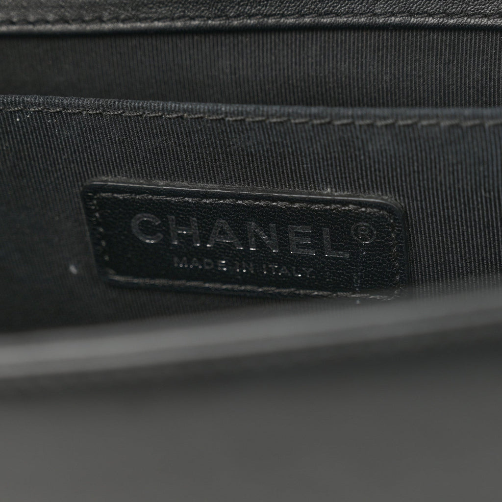 Calfskin Pleated Medium Boy In Rome Flap Black White