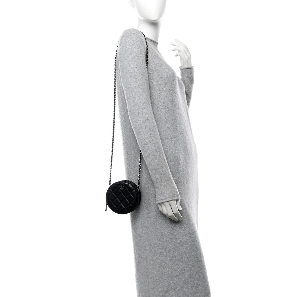 Lambskin Quilted Round Clutch With Chain Black