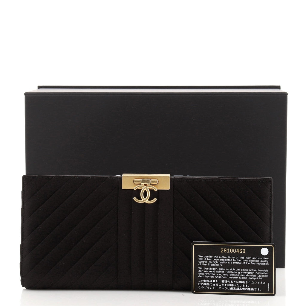 Chevron Pleated CC Flip Lock Clutch Satin