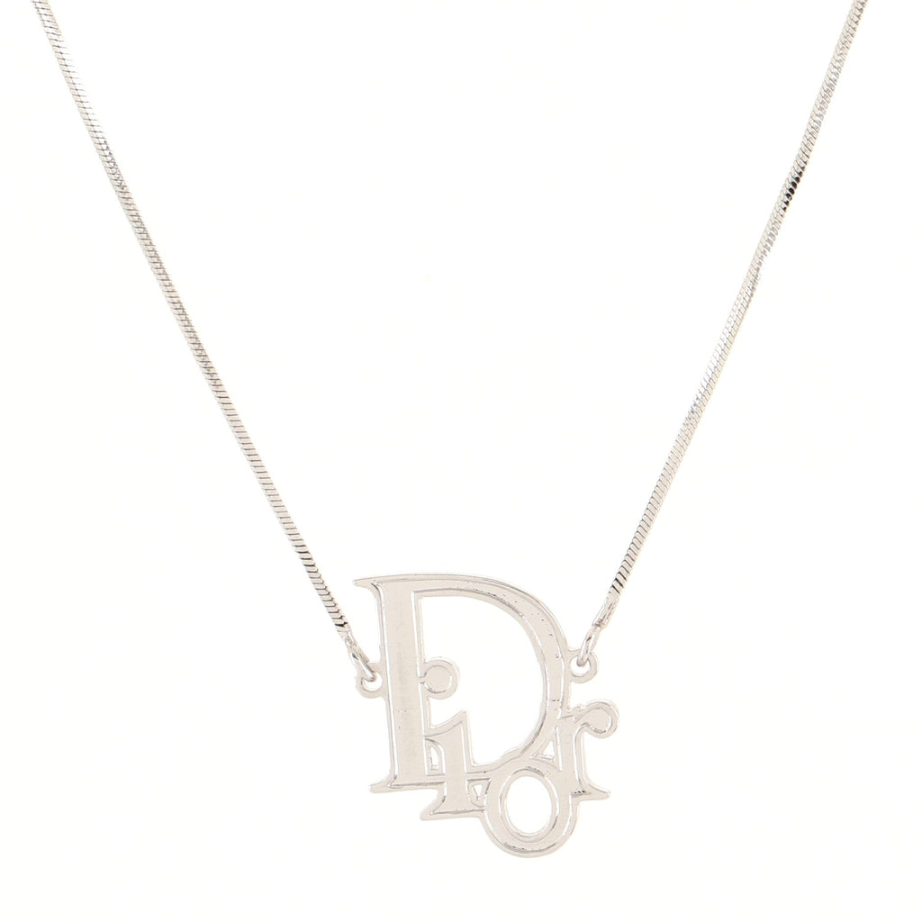 Vintage Logo Pendant Choker Necklace Metal