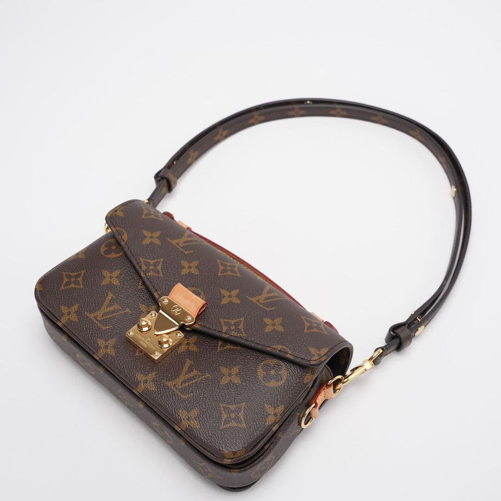Louis Vuitton Pochette Métis East West Bag in Monogram Canvas Brown with Gold Hardware