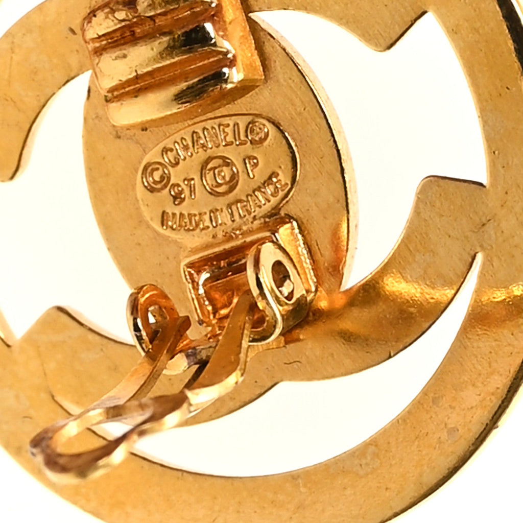 CC Turnlock Large Clip On Earrings Gold