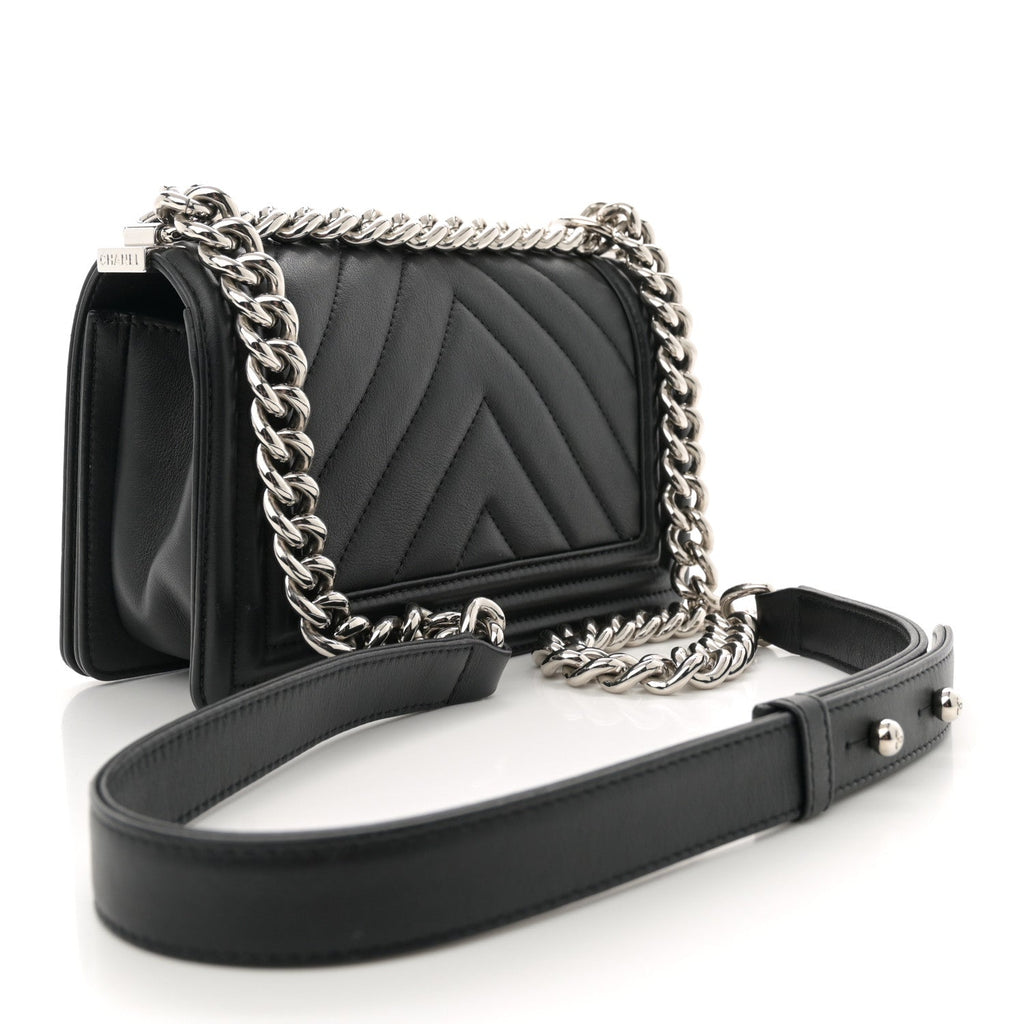 Lambskin Chevron Quilted Small Boy Flap Black