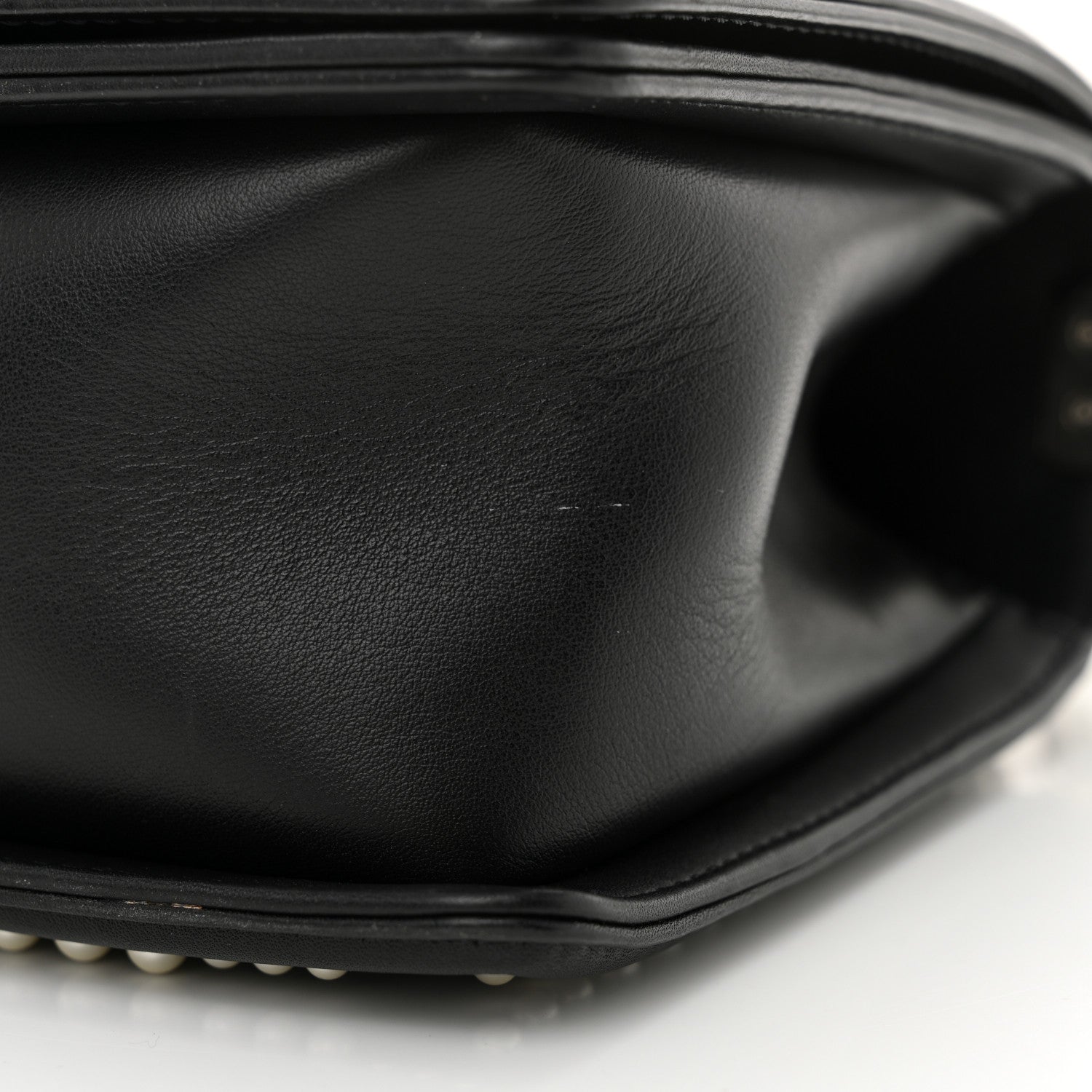 Calfskin Pearl Chevron Medium Boy Flap Black