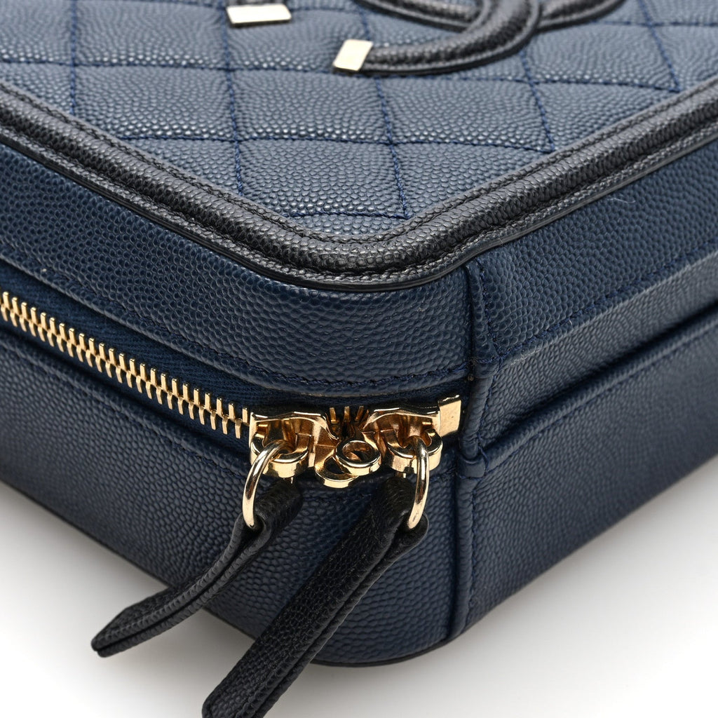 Caviar Quilted Small CC Filigree Vanity Case Navy Black
