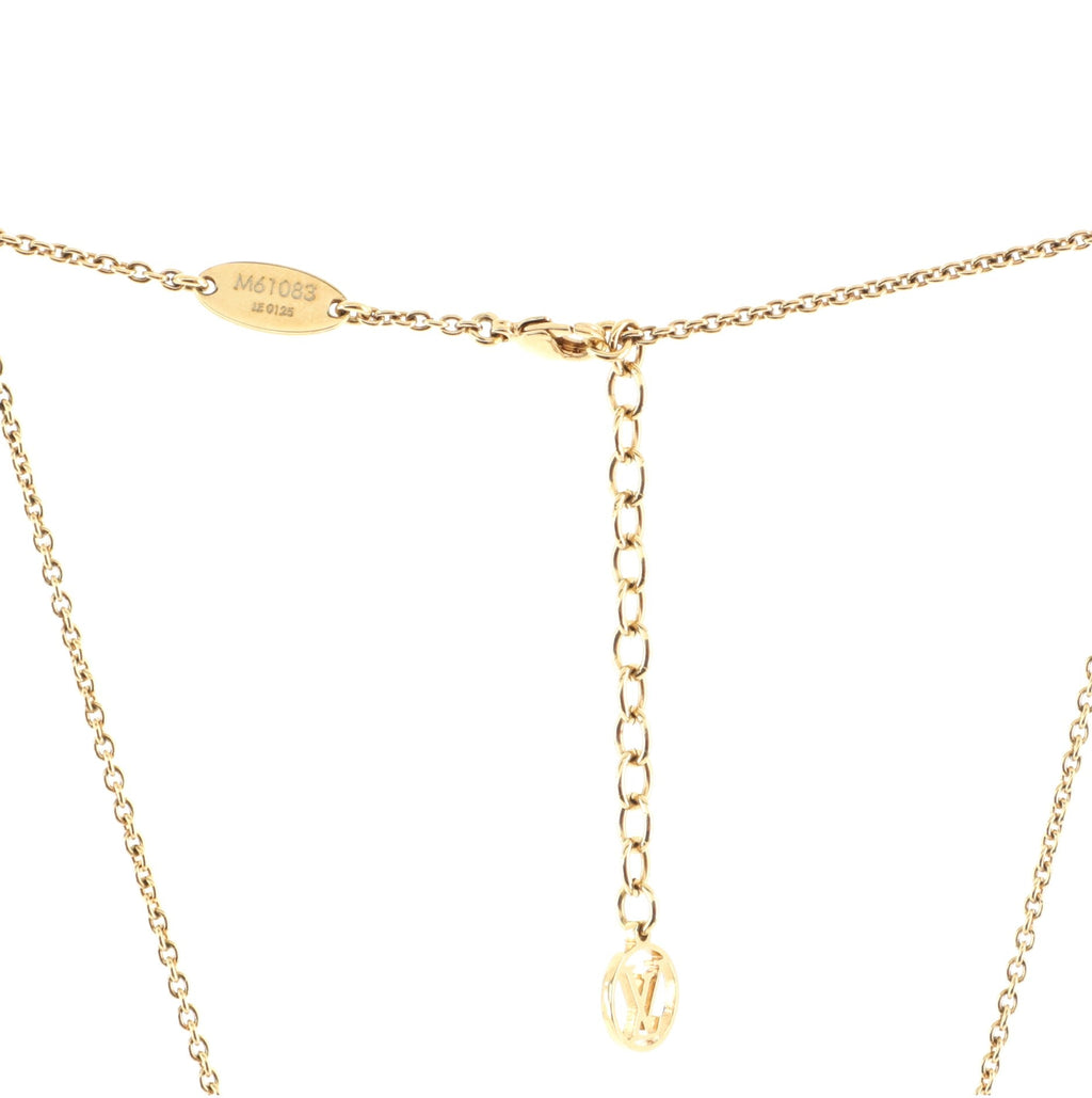 Essential V Necklace Metal