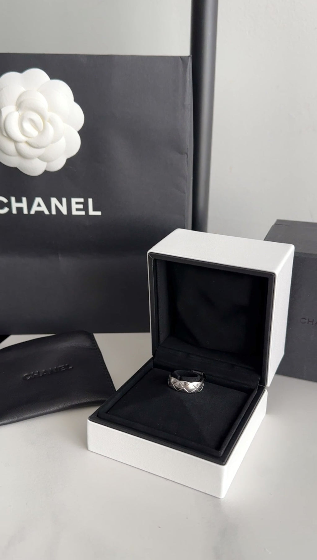 Chanel 18k White Gold Coco Crush Quilted Band Ring - 53 / 6.5