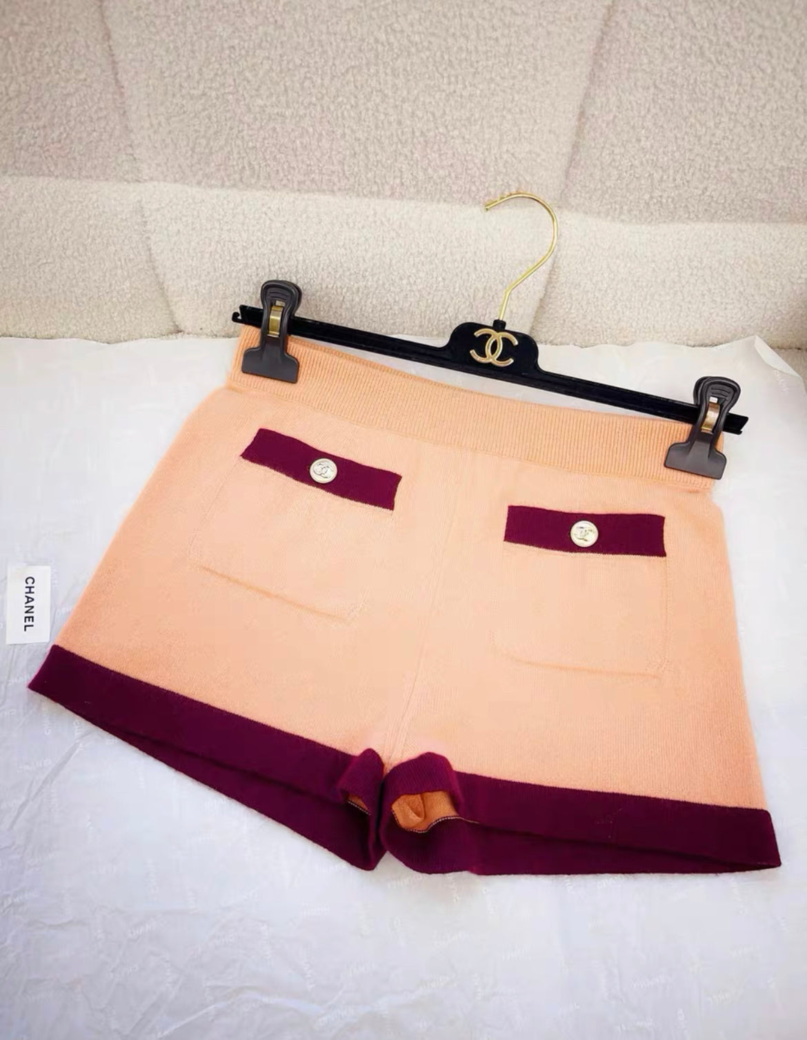 Chanel 20A orange red cashmere igan and shorts size 36
