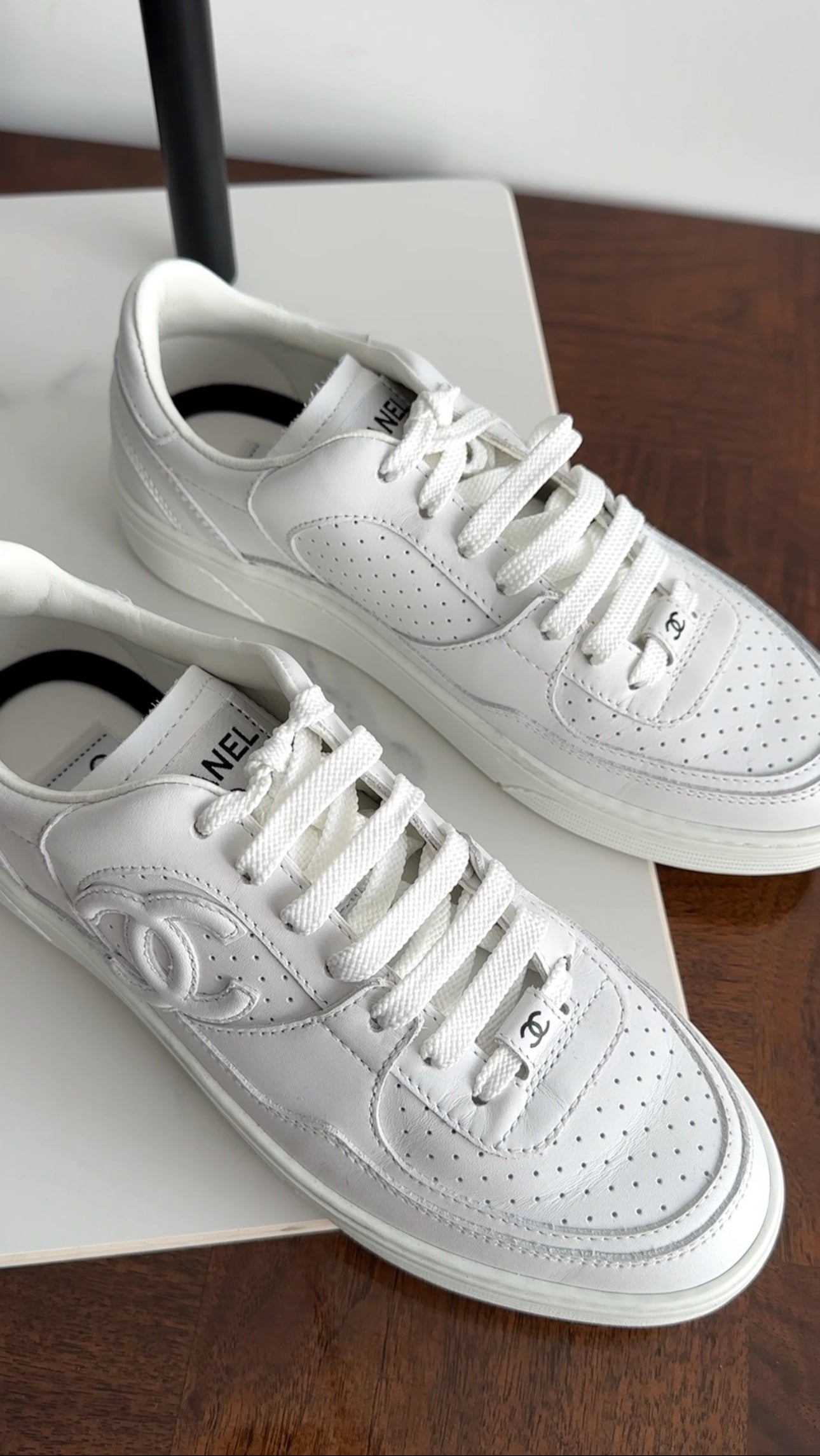 Chanel 23A White Leather Low Top CC Sneakers - 37.5 / 37