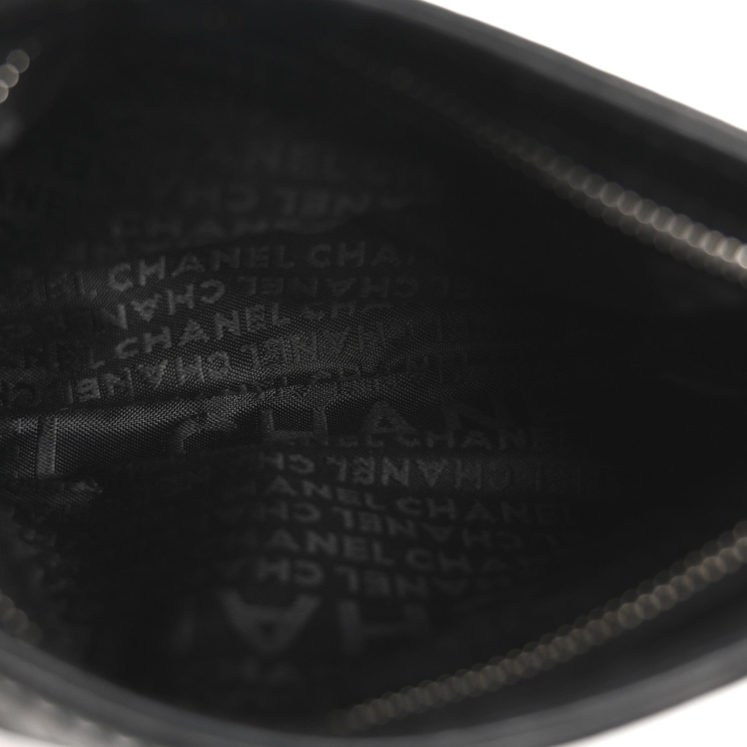 Lambskin Lax Pochette Black