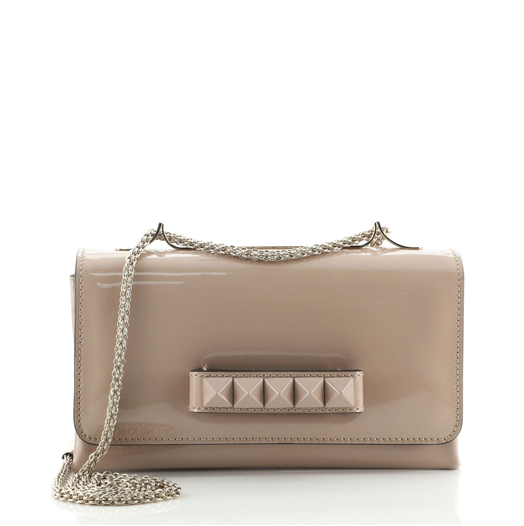 Va Va Voom Clutch Patent Medium
