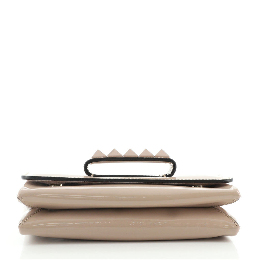 Va Va Voom Clutch Patent Medium