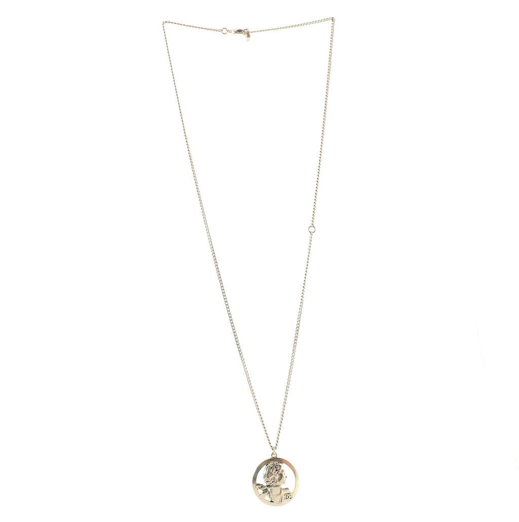 Cut Out Silhouette Round Pendant Necklace Metal