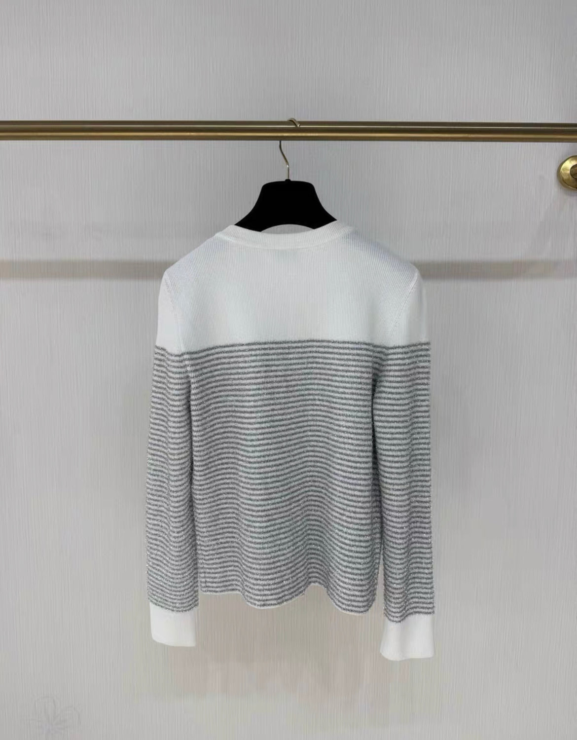 Chanel 24M coco beach gray and white striped igan size 34