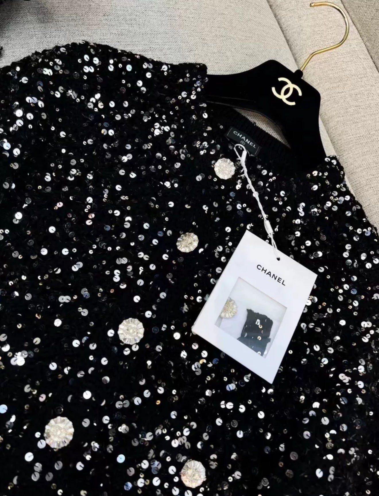 Chanel 23c black tweed sequin igan